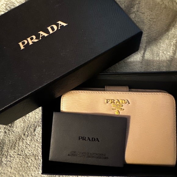 Prada Pre-loved wallet - Picture 1 of 1